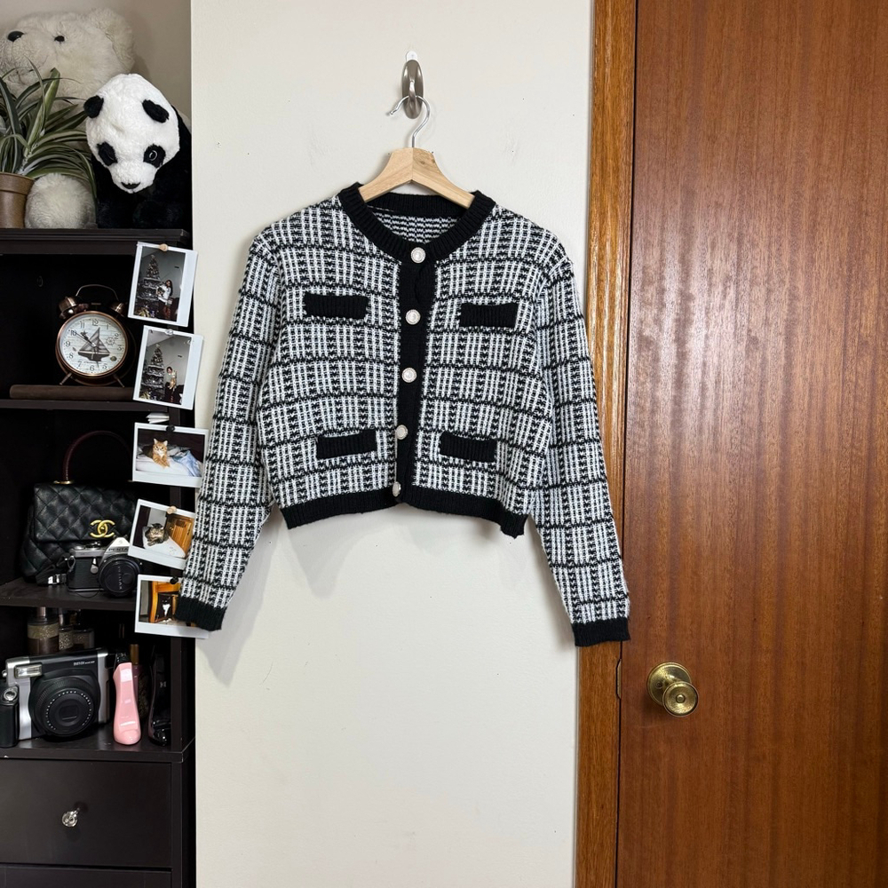 NWT Cardigan Women Size Medium Black and White Knit Crochet Cropped Button-up - Picture 6 of 16